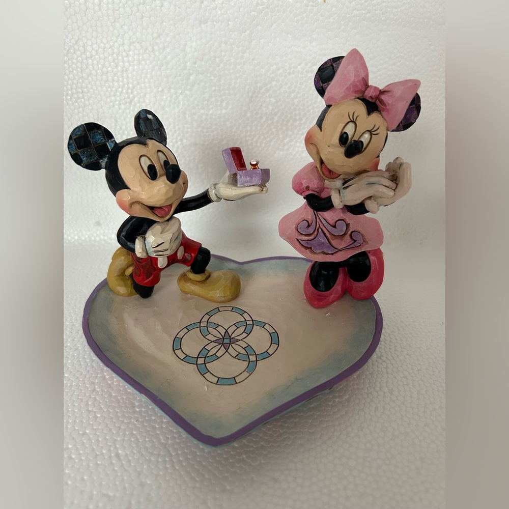 Enesco Disney Traditions Collection by Jim Shore “A Magical Moment”